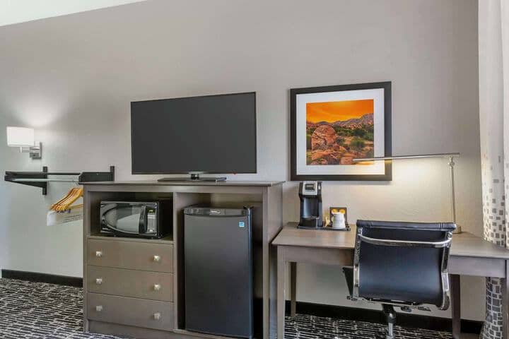 Room 16 of 42